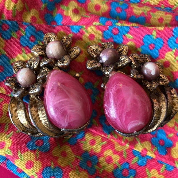 Vintage Selini Clip Earrings - Picture 3 of 7